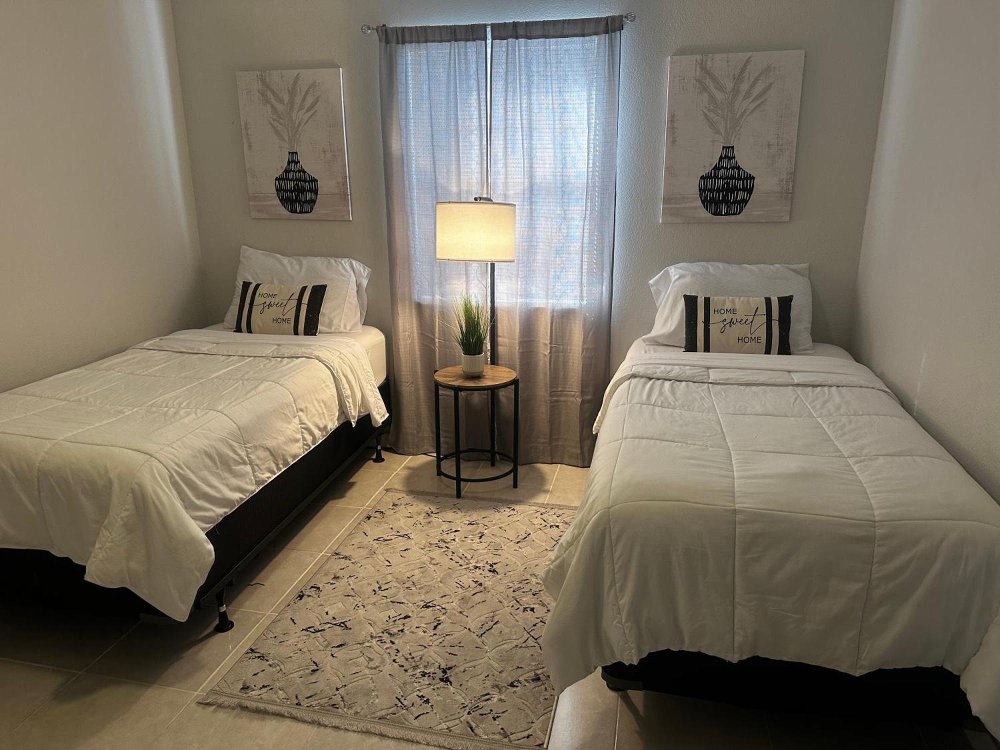 Traveler Stay Eagle Pass Bagian luar foto