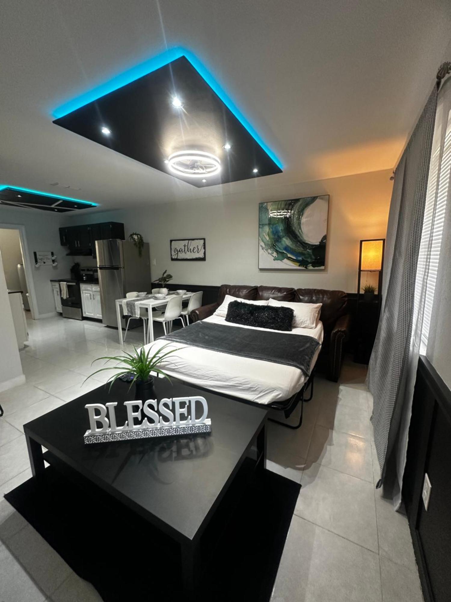 Traveler Stay Eagle Pass Bagian luar foto